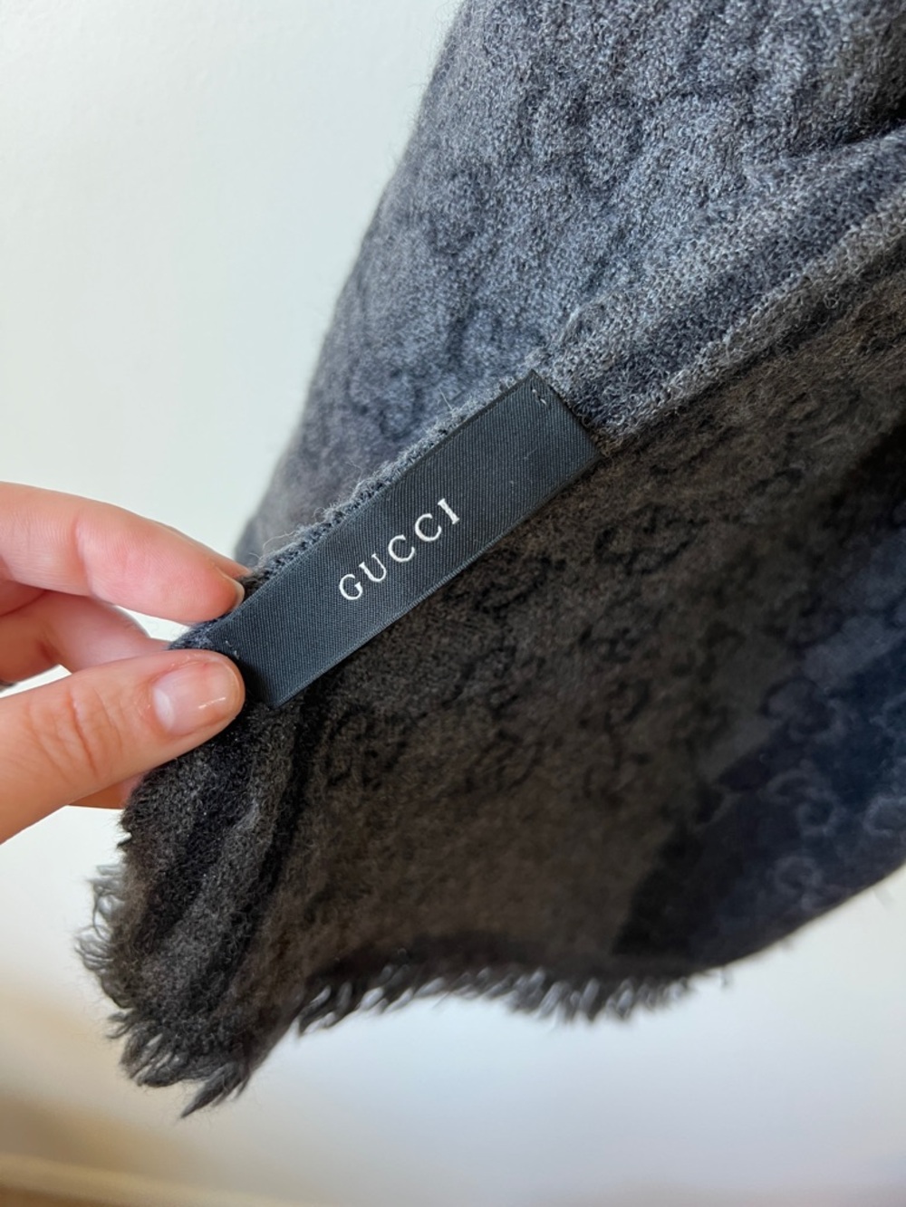 Gucci GG Wool Scarf - Picture 5 of 8